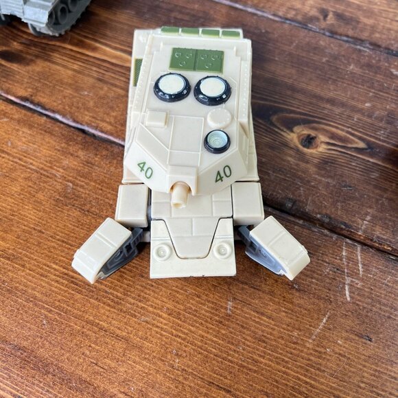 Lot of 9 Plastic toy military tanks and trucks Lanard Ja-Ru Toysmith DecoPac - Picture 7 of 9